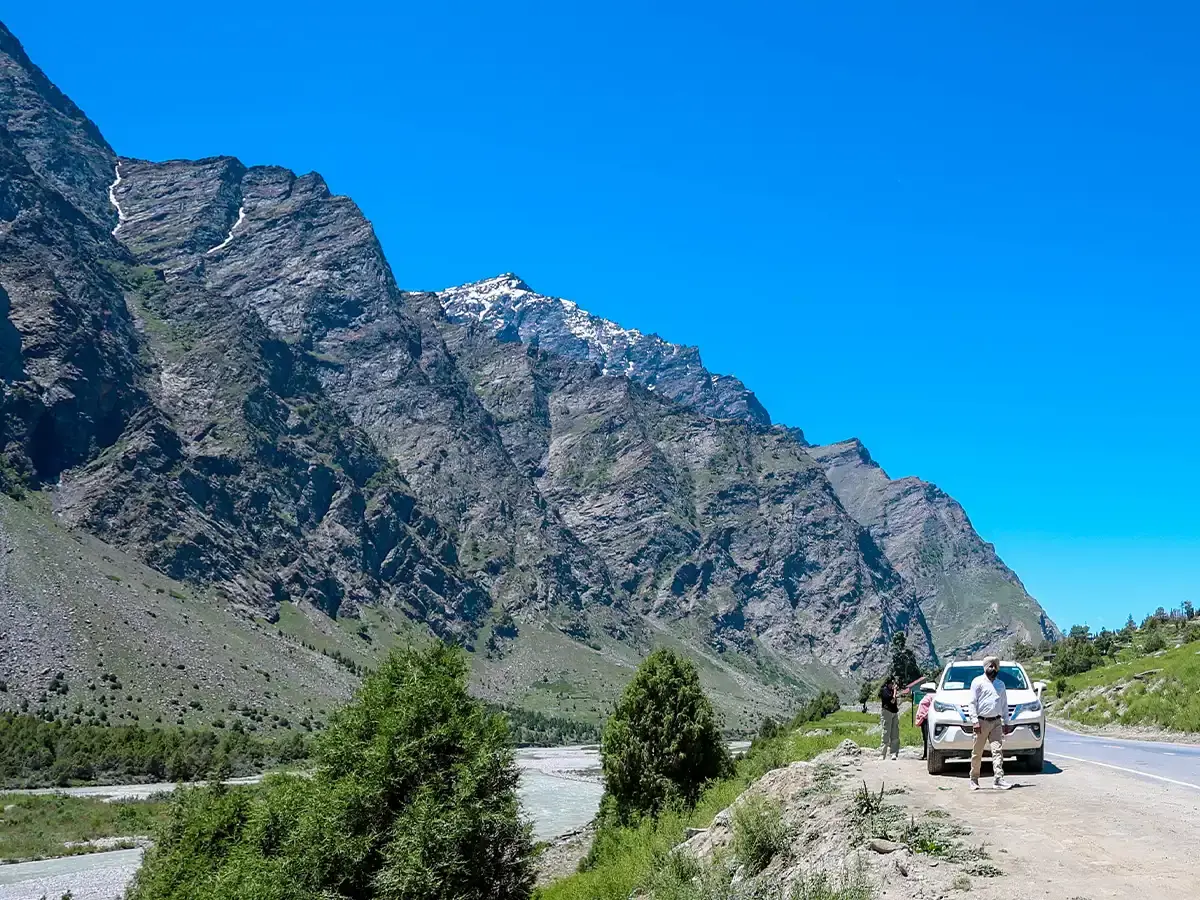 Snowy mountains, monasteries, and scenic places to visit in Lahaul Valley