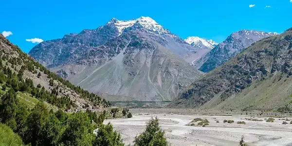 Snowy mountains, monasteries, and scenic places to visit in Lahaul Valley